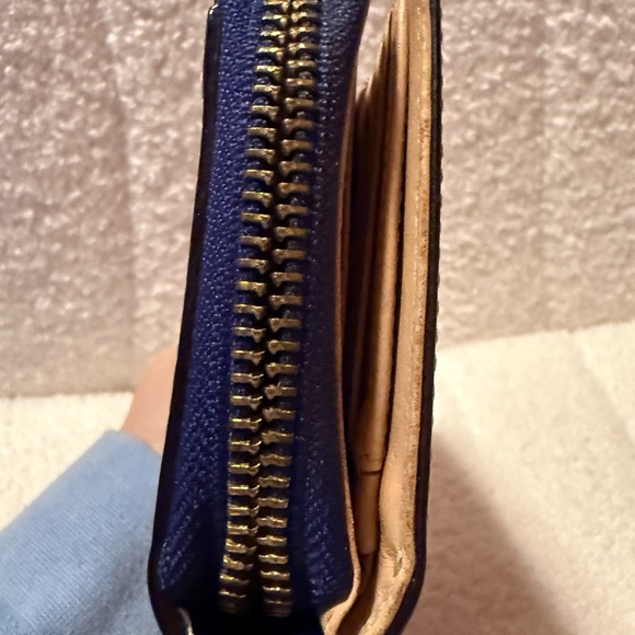 Kate Spade Tan and Cream Wallet - Picture 5 of 6